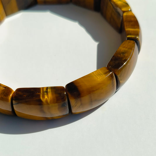 Bracelet en œil-de-tigre – maillons rectangulaires.