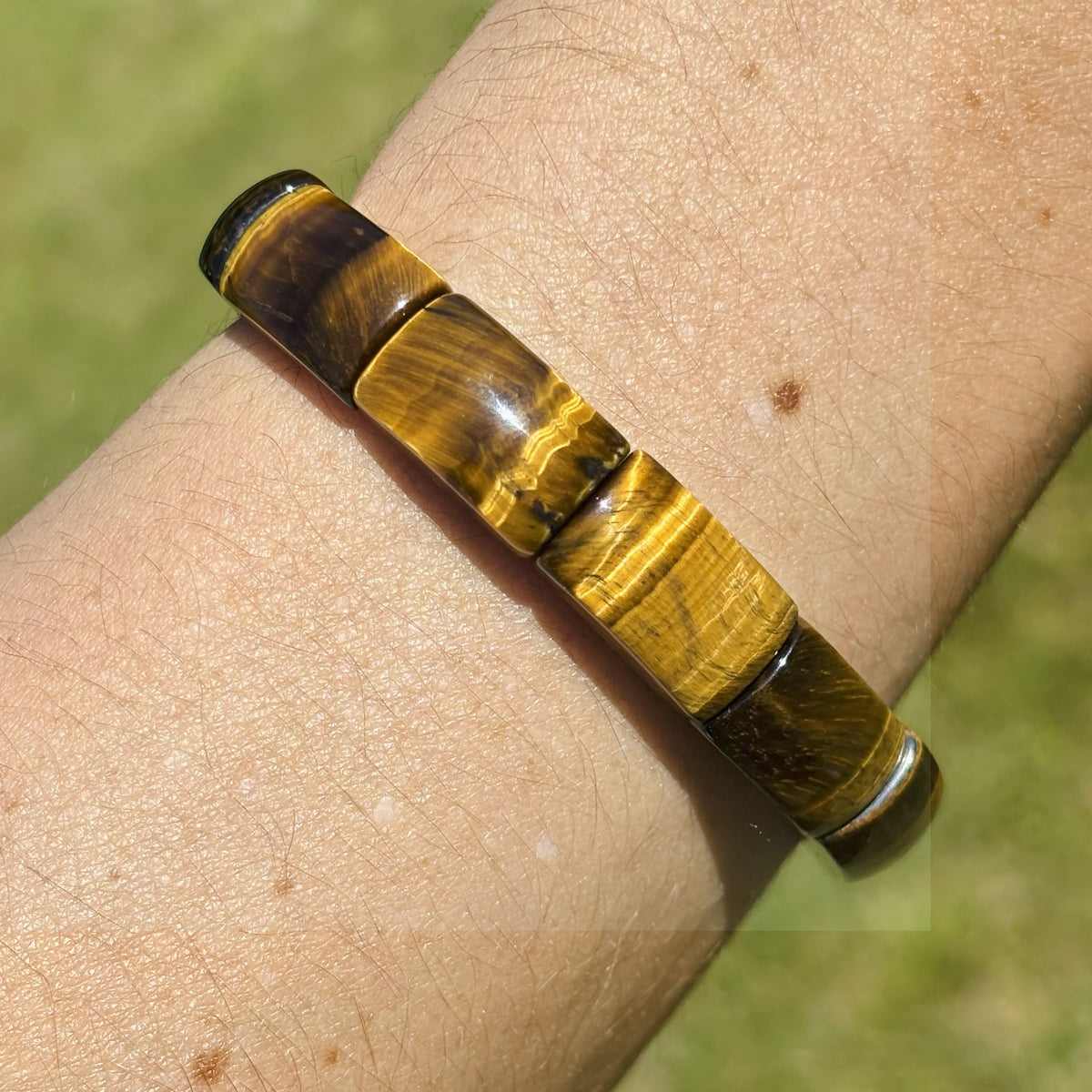 Bracelet en œil-de-tigre – maillons rectangulaires.