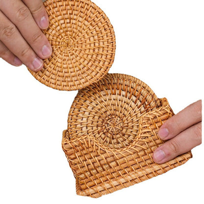 Set de 6 sous-verres en rotin tressé avec support – Ø 8 cm.