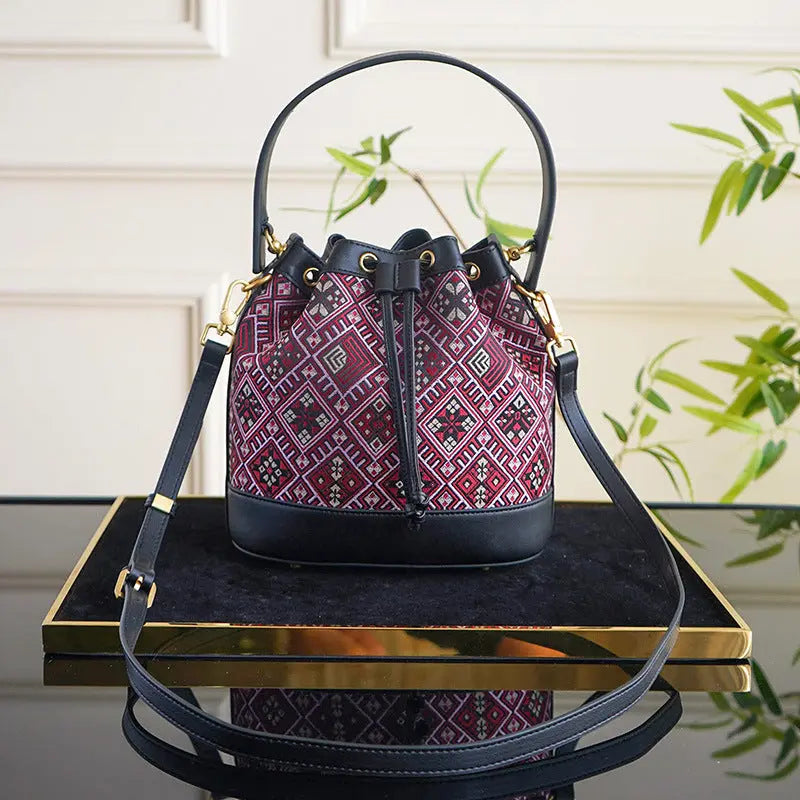 Sac en brocart Zhuang.